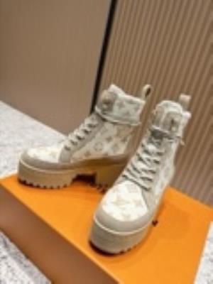 wholesale quality women louis vuitton shoes model no. 547